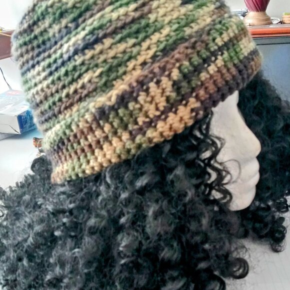 BEENIE & NECK SCARF SET - Picture 2 of 5